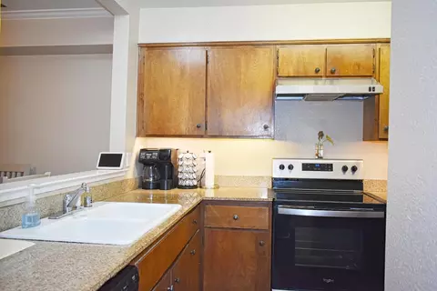 Kitchen - 2401 Eilers Ln #1003, Lodi, CA 95242 photo 1 of 4