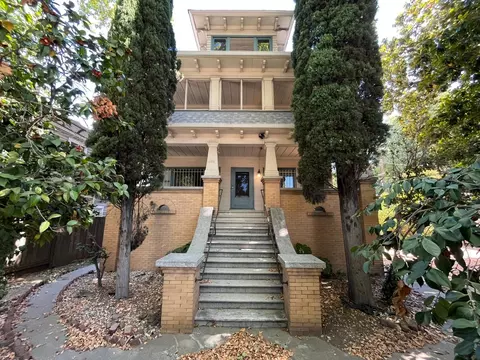 1123 W St, Sacramento, CA 95818