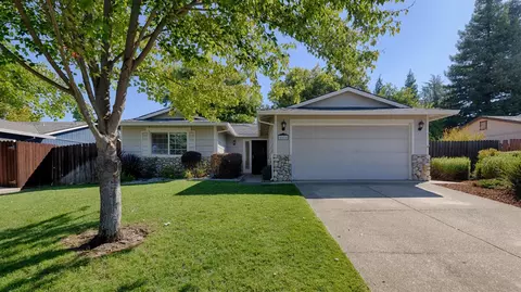 6085 Arcadia Ave, Loomis, CA 95650