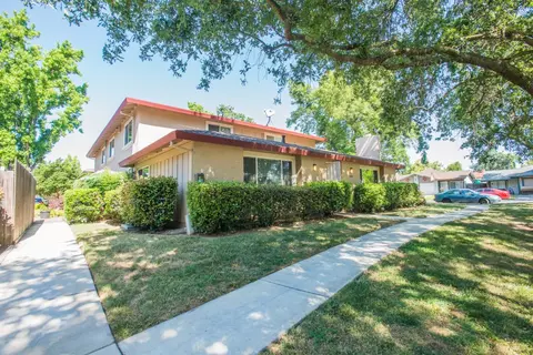 5802 Shadow Creek Dr #1, Sacramento, CA 95841