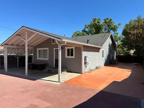 Exterior - 23 S 5th St, Patterson, CA 95363 photo 6 of 8