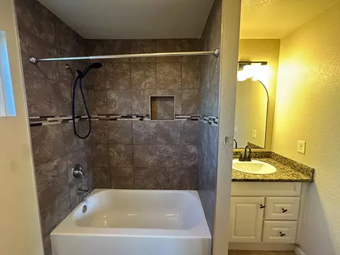 Bath - 23 S 5th St, Patterson, CA 95363 photo 2 of 4
