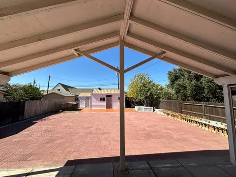 Exterior - 23 S 5th St, Patterson, CA 95363 photo 4 of 8
