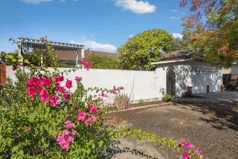 1129 E Alameda St, Manteca, CA 95336 photo 5