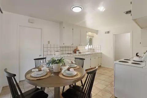 1129 E Alameda St, Manteca, CA 95336 photo 12