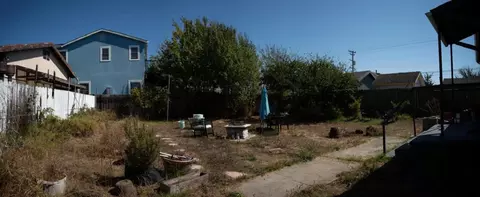 Exterior - 152 S 35th St, Richmond, CA 94804 photo 3 of 5