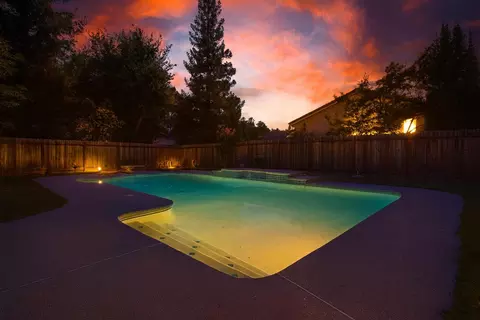 7003 Royal Links Dr, Riverbank, CA 95367