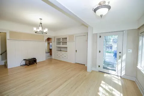 Living - 202 Hackberry Ave, Modesto, CA 95354 photo 10 of 11