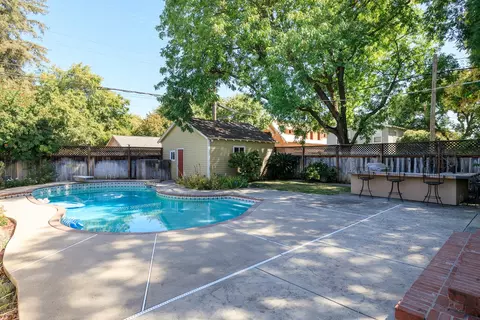 Exterior - 202 Hackberry Ave, Modesto, CA 95354 photo 17 of 20