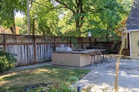 Exterior - 202 Hackberry Ave, Modesto, CA 95354 photo 13 of 20