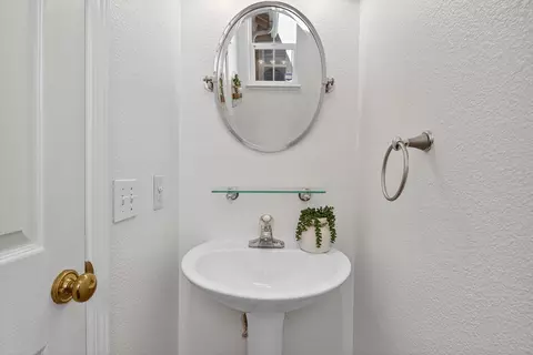 10625 Eastertown Ln, Dublin, CA 94568 photo 6