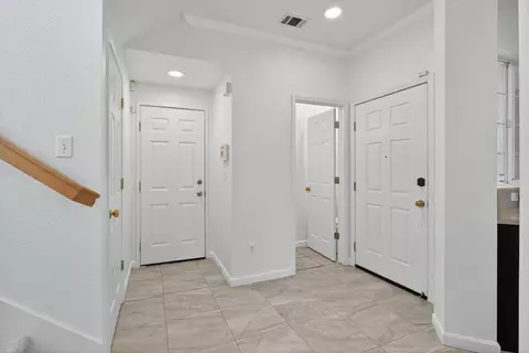 10625 Eastertown Ln, Dublin, CA 94568 photo 5