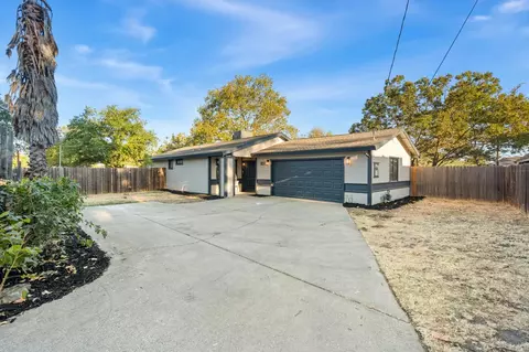 831 Price Ct, Sacramento, CA 95815