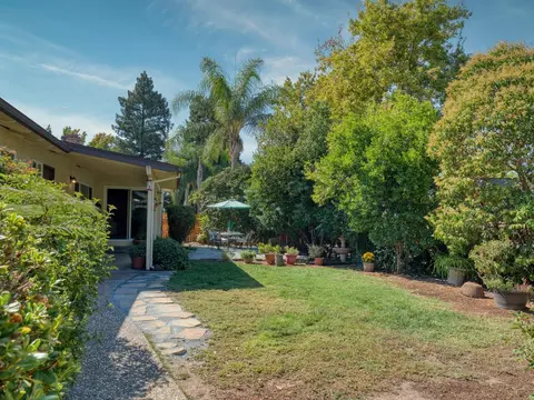 Exterior - 4605 Ladera Way, Carmichael, CA 95608 photo 7 of 8