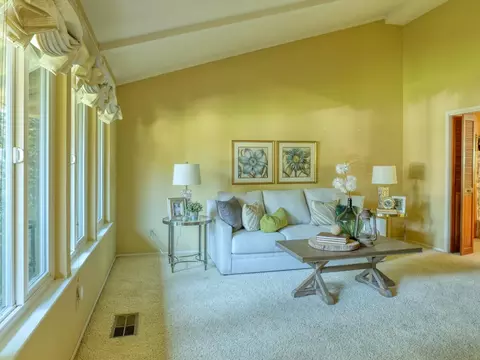 Living - 4605 Ladera Way, Carmichael, CA 95608 photo 1 of 6