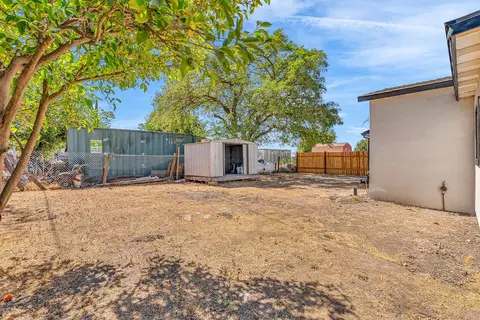Exterior - 528 Briggs Ave, Lathrop, CA 95330 photo 7 of 8