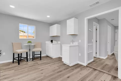 Entry Way - 528 Briggs Ave, Lathrop, CA 95330 photo 1 of 2