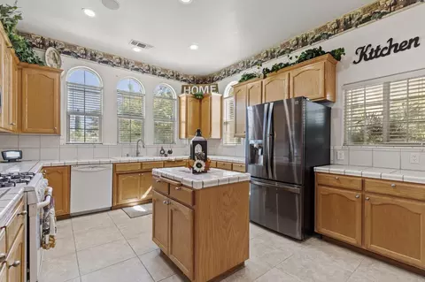 Kitchen - 609 Meyers Ave, Gridley, CA 95948 photo 3 of 3