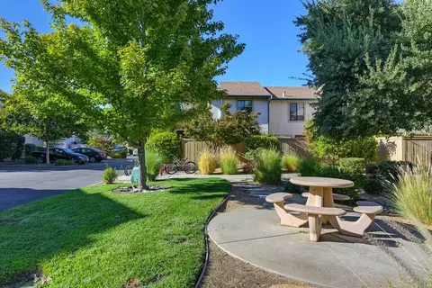 Exterior - 2128 Bueno Dr #15, Davis, CA 95616 photo 7 of 7