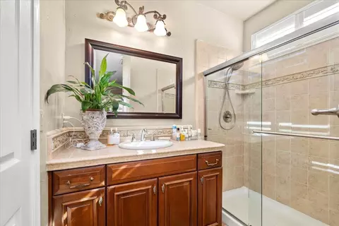 Bath - 431 Eagle Dr, Ione, CA 95640 photo 1 of 2