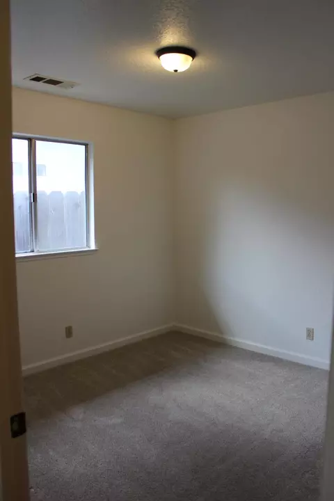 Bedroom - 4532 Fallbrook Pl, Salida, CA 95368 photo 6 of 7
