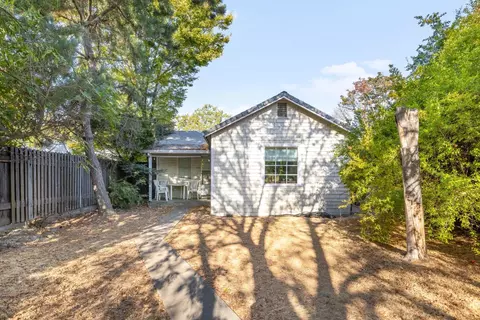 1554 35th St, Sacramento, CA 95816