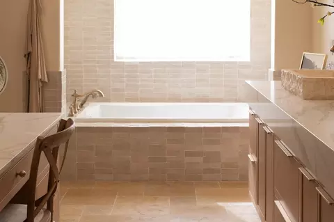 Bath - 1316 Trails Way, Modesto, CA 95357 photo 1 of 14