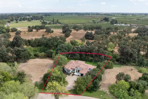 View/Area - 1316 Trails Way, Modesto, CA 95357 photo 3 of 4