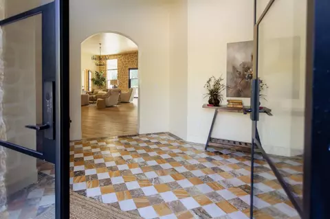 Entry Way - 1316 Trails Way, Modesto, CA 95357 photo 3 of 5