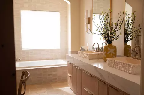 Bath - 1316 Trails Way, Modesto, CA 95357 photo 3 of 14