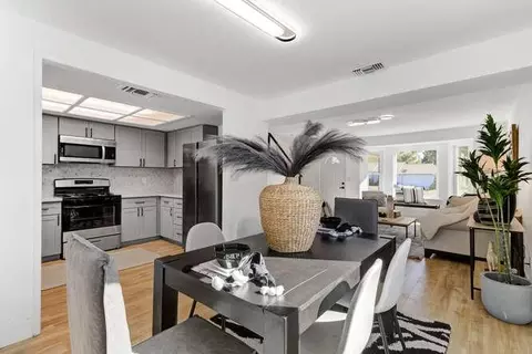Dining - 5643 Whitney Ave, Carmichael, CA 95608 photo 4 of 6