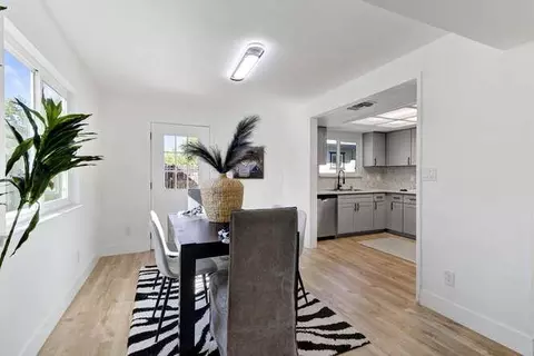 Dining - 5643 Whitney Ave, Carmichael, CA 95608 photo 5 of 6