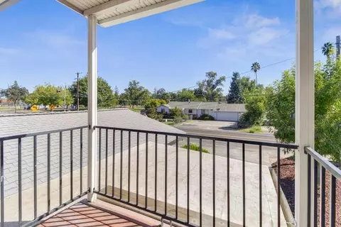 Exterior - 5643 Whitney Ave, Carmichael, CA 95608 photo 5 of 12