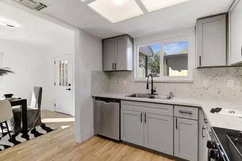 Kitchen - 5643 Whitney Ave, Carmichael, CA 95608 photo 4 of 11