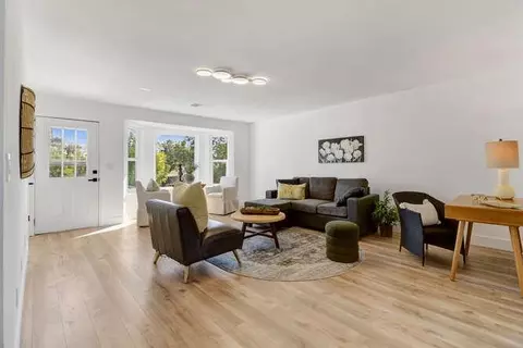 Living - 5643 Whitney Ave, Carmichael, CA 95608 photo 3 of 9