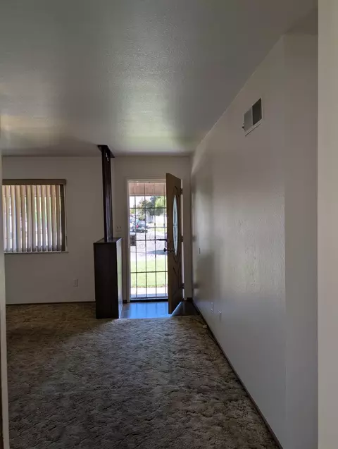 200 Dan St, Manteca, CA 95336 photo 6