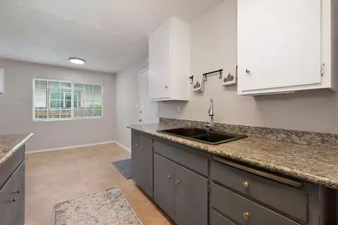 1402 Spruce Ln, Davis, CA 95616 photo 7