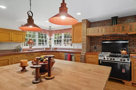 Kitchen - 13825 Pine Vw, Pine Grove, CA 95665 photo 5 of 11