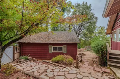 Exterior - 13825 Pine Vw, Pine Grove, CA 95665 photo 18 of 33