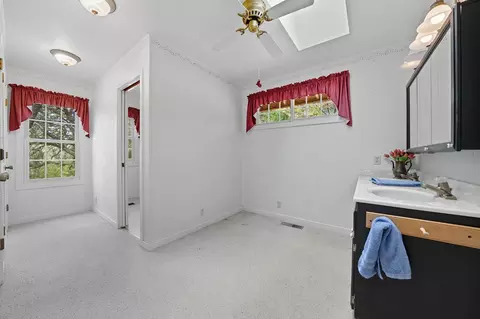 Bath - 13825 Pine Vw, Pine Grove, CA 95665 photo 3 of 5
