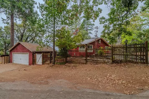 Exterior - 13825 Pine Vw, Pine Grove, CA 95665 photo 5 of 33