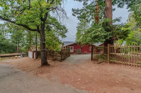 Exterior - 13825 Pine Vw, Pine Grove, CA 95665 photo 6 of 33
