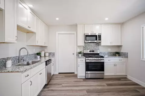 Kitchen - 2720 Dale Ave, Ceres, CA 95307 photo 1 of 3