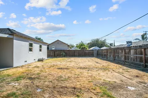 Exterior - 2720 Dale Ave, Ceres, CA 95307 photo 4 of 5