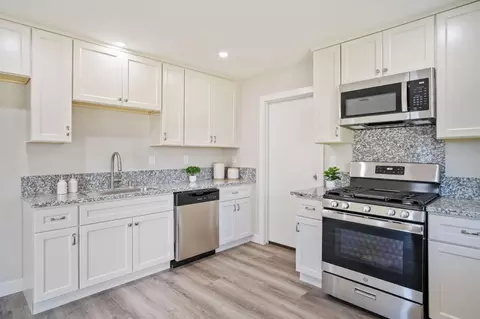 Kitchen - 2720 Dale Ave, Ceres, CA 95307 photo 3 of 3