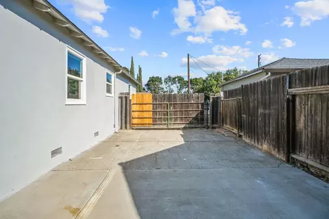 Exterior - 2720 Dale Ave, Ceres, CA 95307 photo 3 of 5