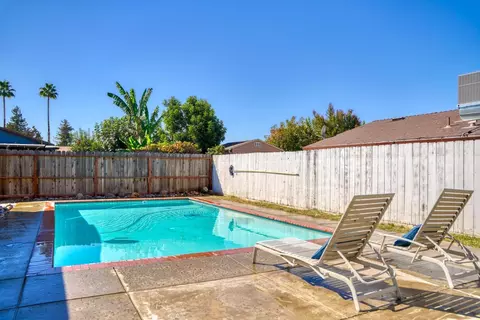 Exterior - 731 Dixie Ln, Ripon, CA 95366 photo 4 of 7