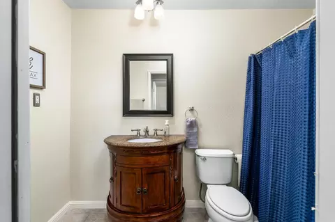 Bath - 731 Dixie Ln, Ripon, CA 95366 photo 2 of 2