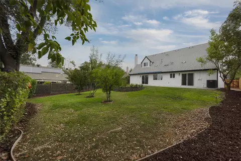 Exterior - 4045 Grover Ct, Carmichael, CA 95608 photo 4 of 8