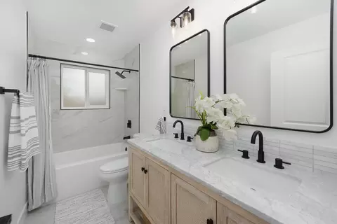 Bath - 4045 Grover Ct, Carmichael, CA 95608 photo 1 of 5